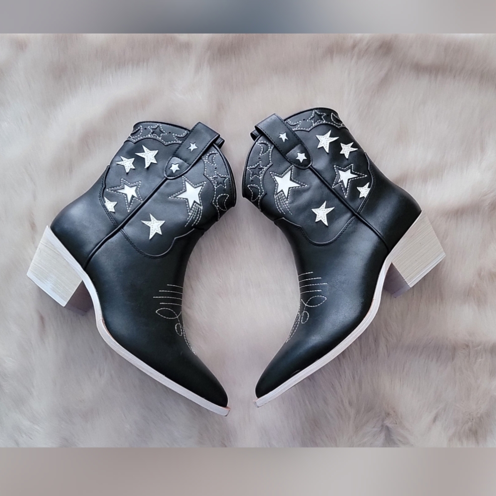 Black Western Star Ankle Boots — Women Sz 8